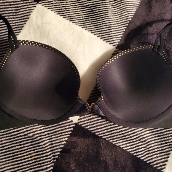 Victoria's Secret Bra size 32C Beautiful - Picture 2 of 7